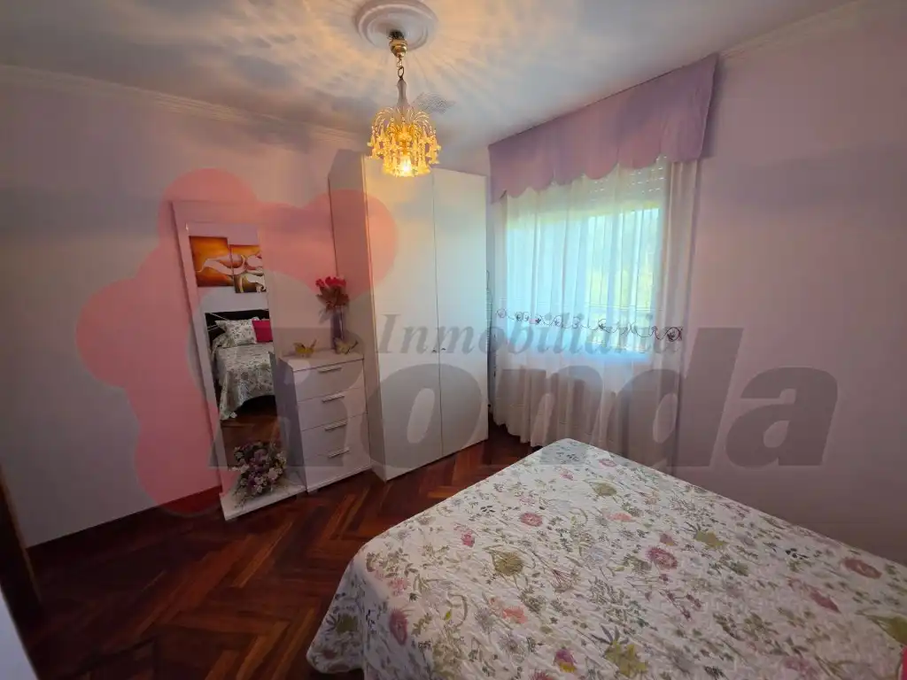 Habitación de Casa o chalet en venta en Lugo con Terraza y Amueblado