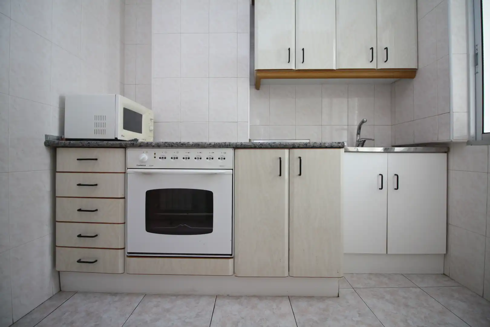 Küche von Wohnung zum Verkauf in Valladolid mit Heizung, Terrasse und Ofen