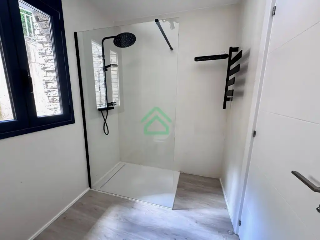 Baño de Piso en venta en Montferrer i Castellbò