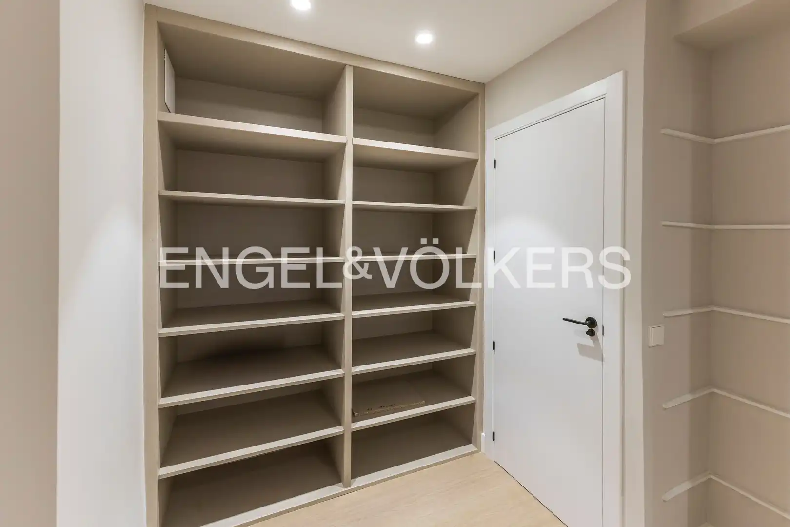 Apartments for rent in Madrid  with Air Conditioner and Heating