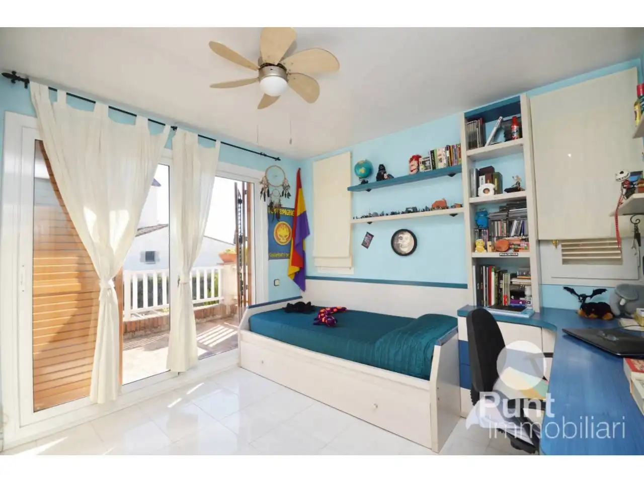 Bedroom of Detached homes for sale in Premià de Dalt  with Air Conditioner, Heating and Private garden