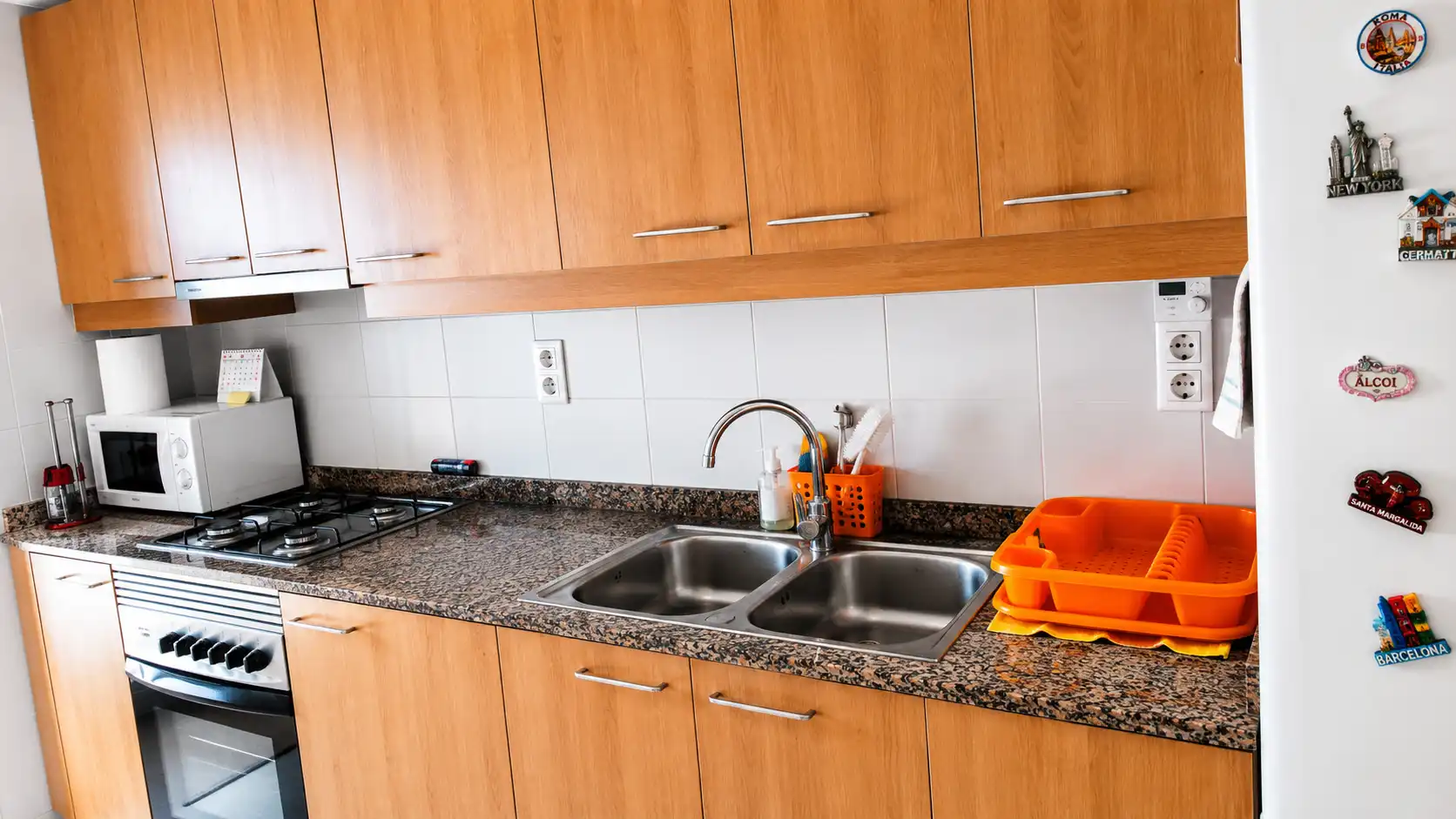 Kitchen of Flat for sale in Badalona  with Storage room, Balcony and Alarm