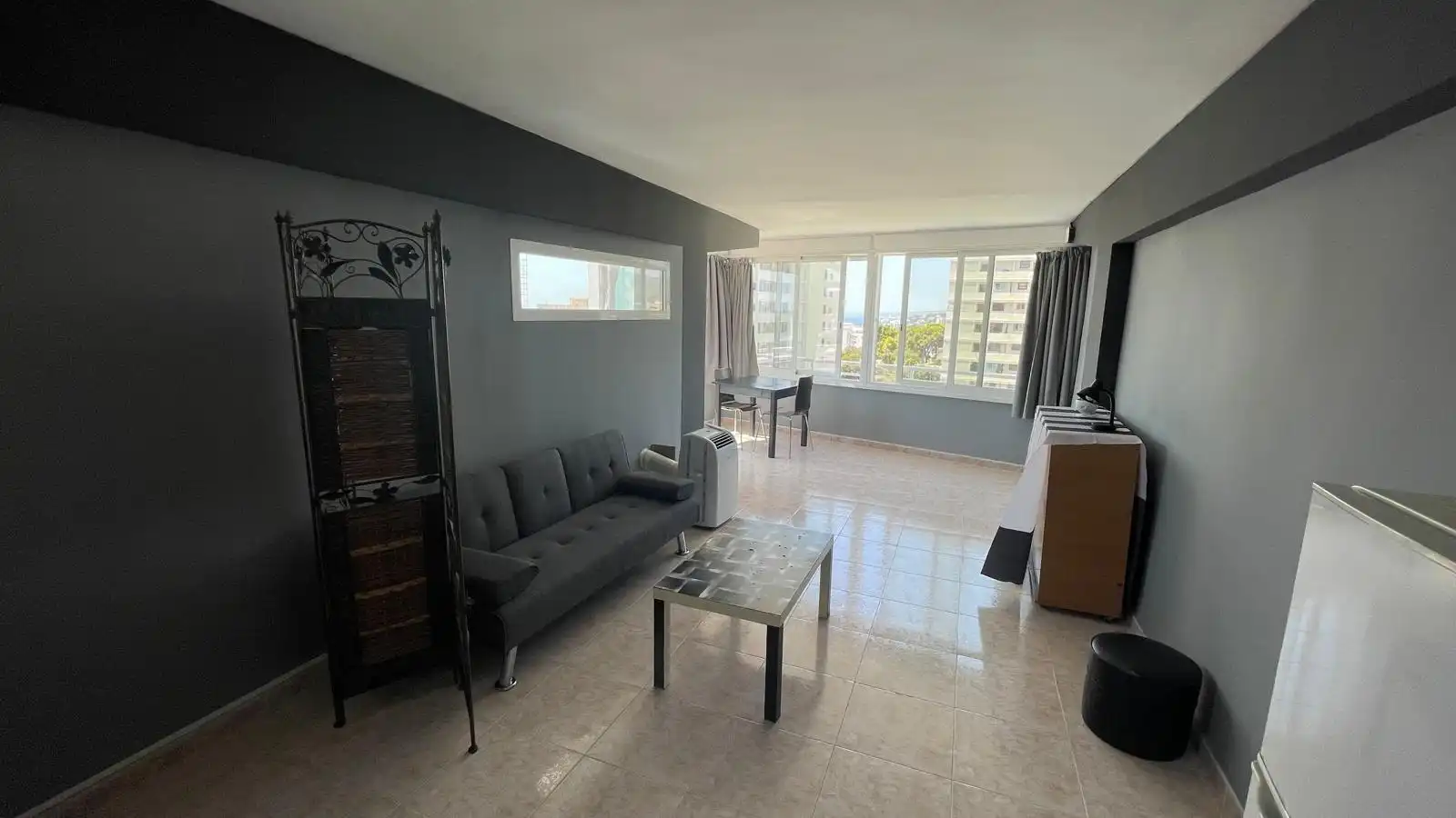 Sala d'estar de Estudi de lloguer en  Palma de Mallorca amb Aire condicionat, Calefacció i Terrassa