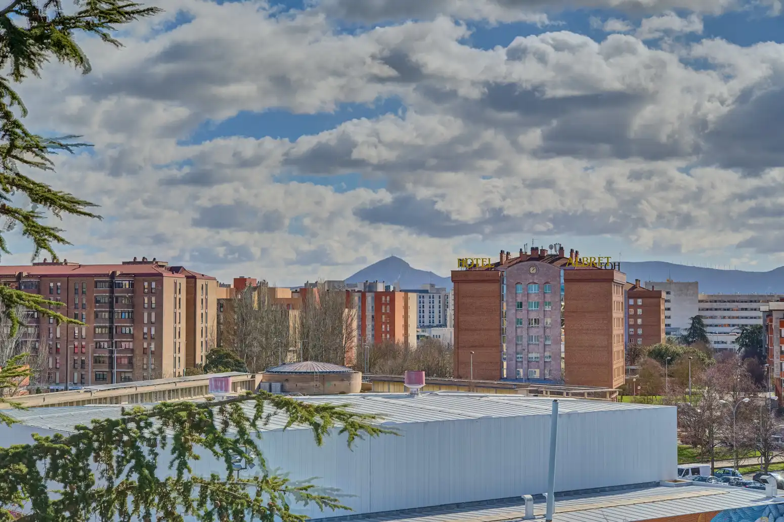 Vista exterior de Pis en venda en  Pamplona / Iruña amb Aire condicionat, Calefacció i Parquet