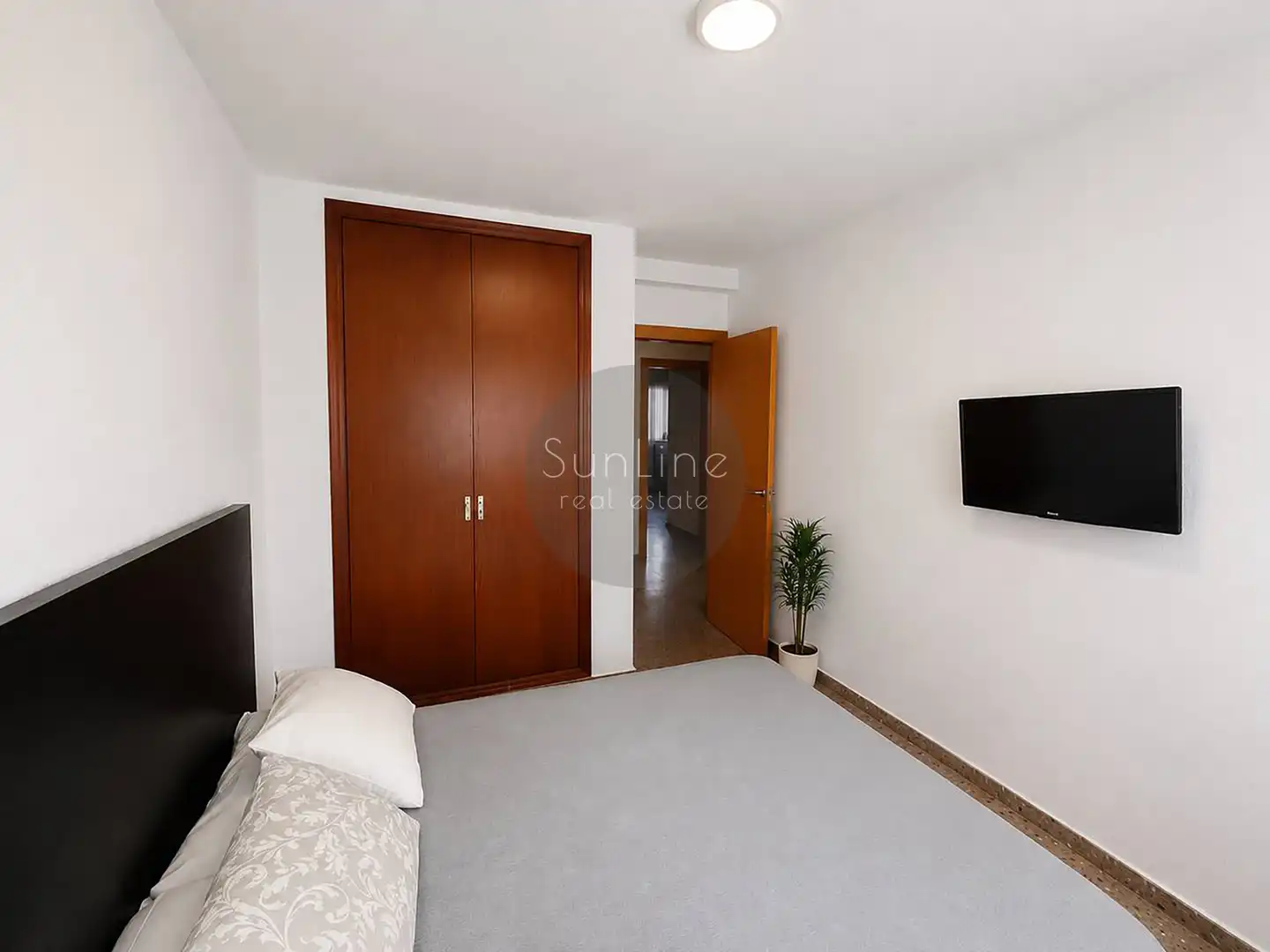 Dormitori de Pis en venda en Valencia amb Terrassa, Moblat i Balcó