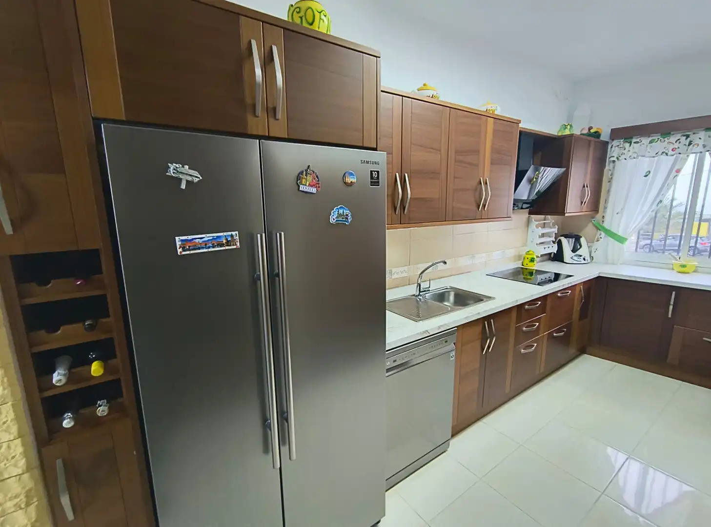 Cuina de Casa o xalet en venda en Buenavista del Norte amb Jardí privat, Terrassa i Forn