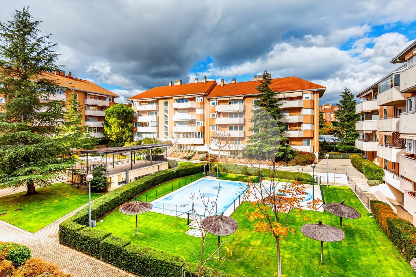 Exterior view of Flat for sale in Boadilla del Monte  with Air Conditioner, Heating and Private garden