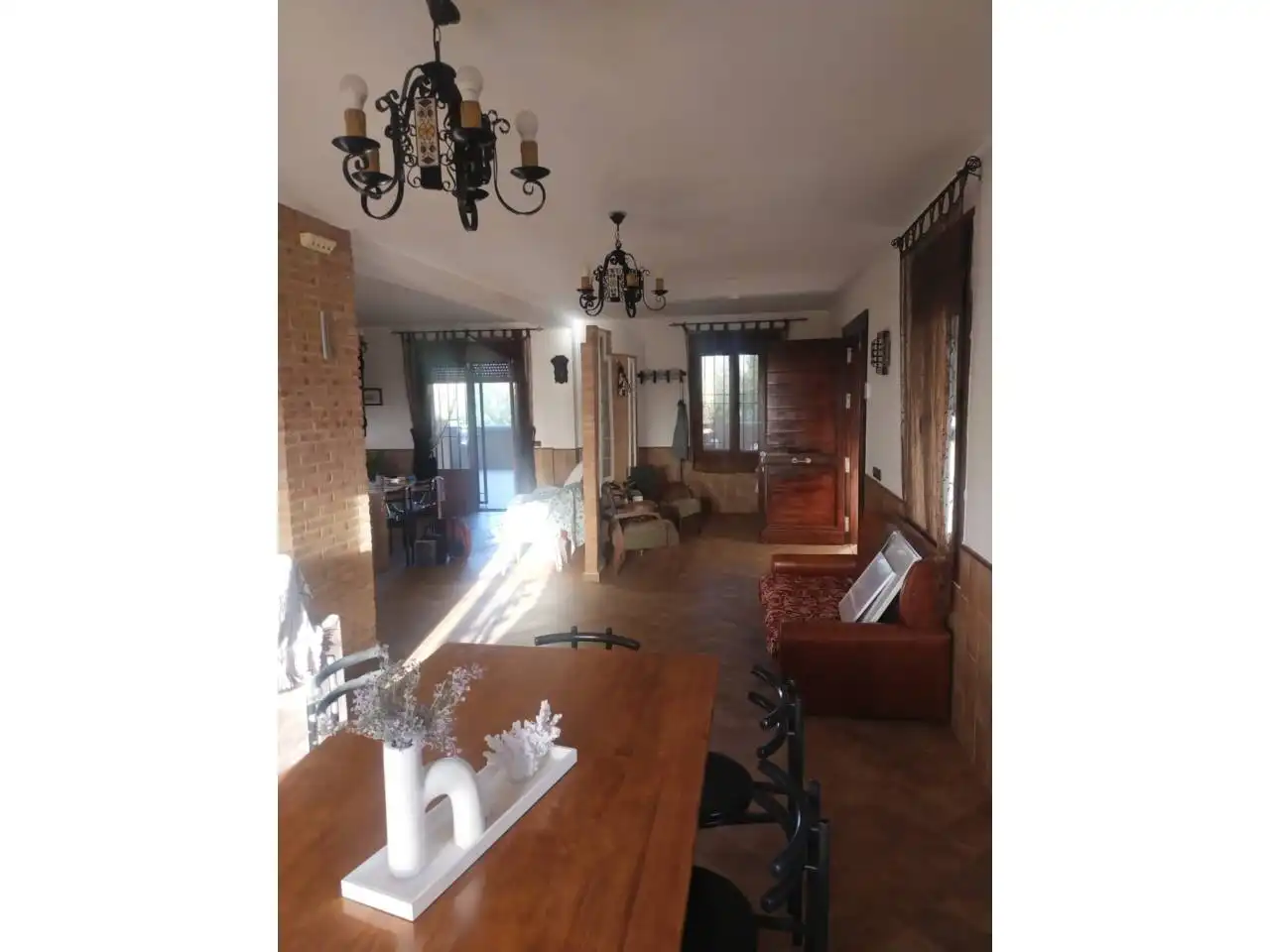 Menjador de Finca rústica en venda en Alhambra amb Aire condicionat, Jardí privat i Terrassa