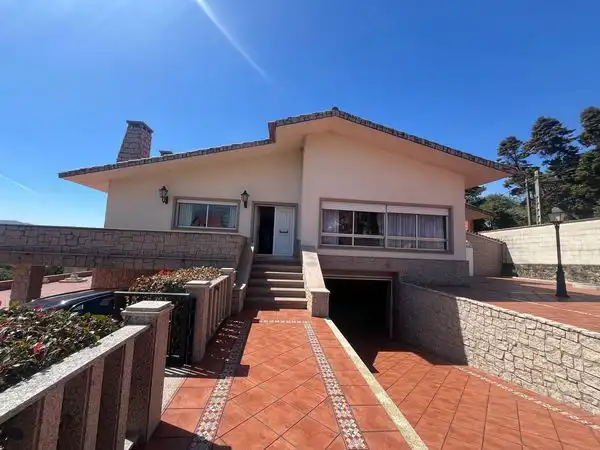 Vista exterior de Casa o chalet en venta en A Guarda   con Calefacción, Jardín privado y Terraza