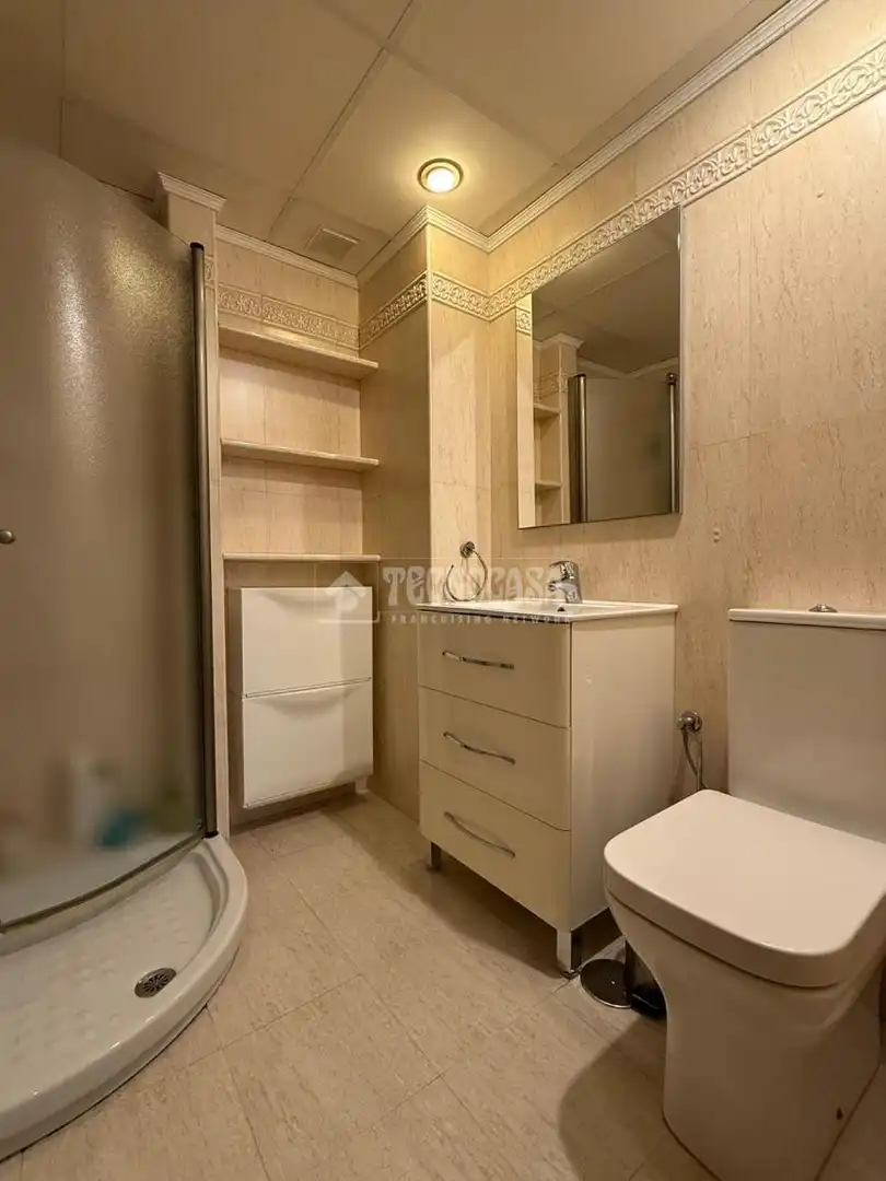 Baño de Piso en venta en Málaga con Aire acondicionado y Terraza