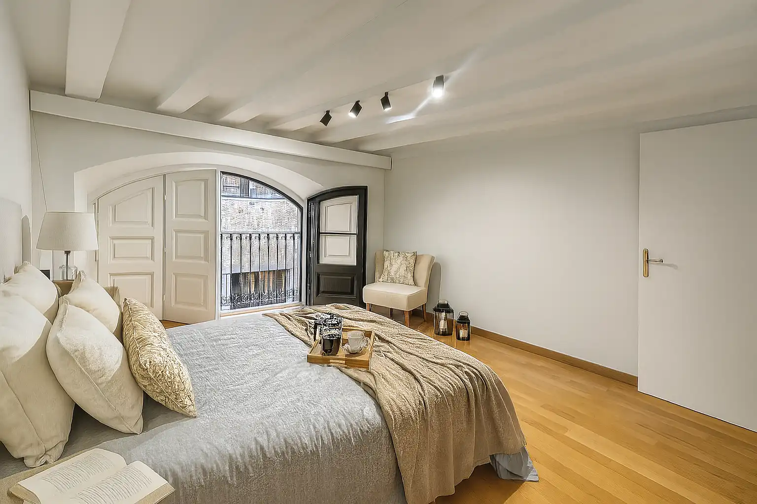 Schlafzimmer von Wohnung zum Verkauf in Barcelona mit Heizung, Parkett und Möbliert