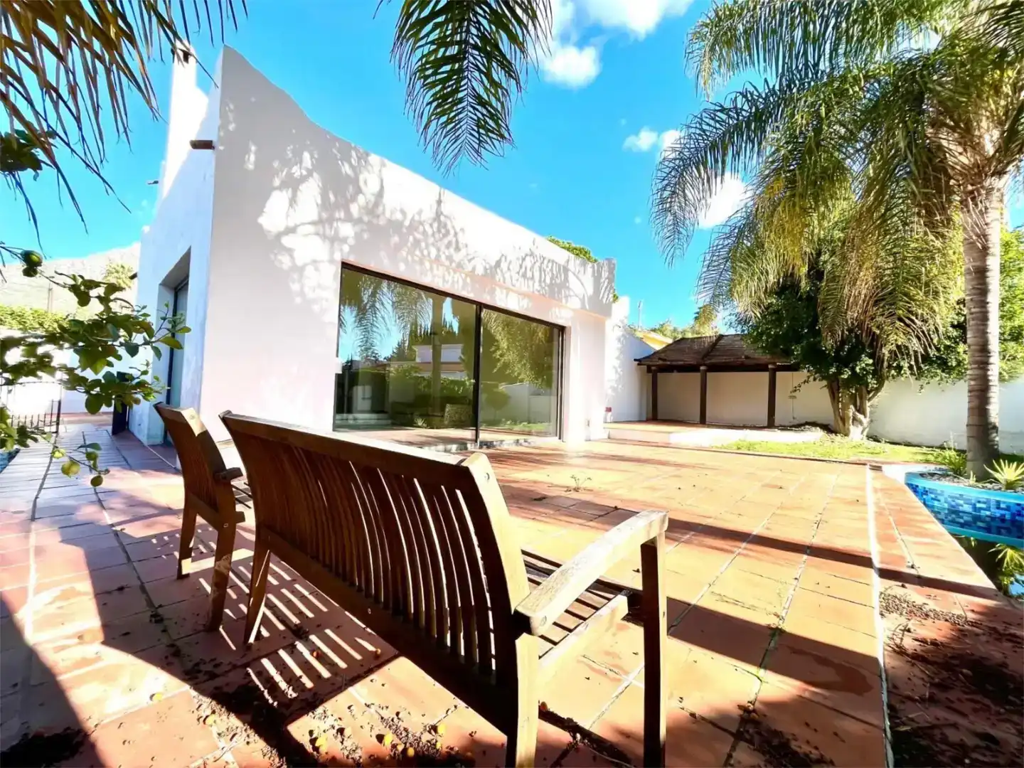 Exterior view of Flat for sale in Marbella  with Air Conditioner, Private garden and Swimming Pool