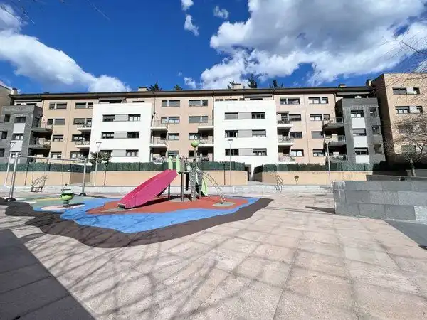 Aparcamiento en venta en Santa Klara Kalea