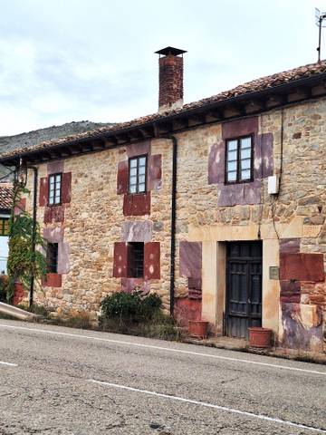 Casa-chalet en Venta en Becerril del Carpio - CL REAL              PBV en Alar del Rey