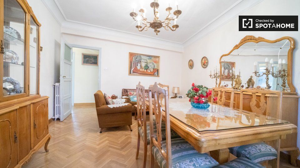 Flat to rent in Bellas Vistas