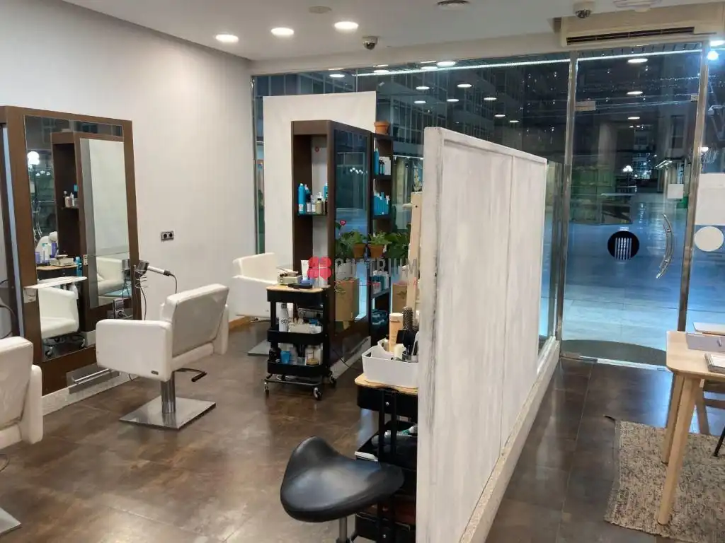 Commercial properties for sale in Santiago de Compostela   with Air Conditioner and Furnished