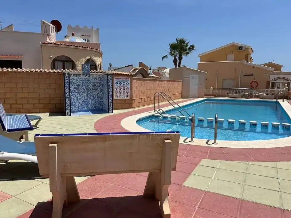 Piscina de Casa o xalet en venda en Orihuela amb Aire condicionat, Calefacció i Terrassa