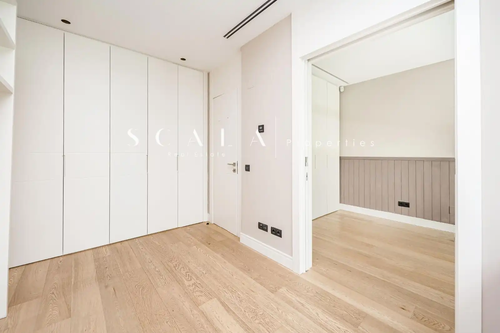 Schlafzimmer von Wohnung zur Miete in Madrid mit Klimaanlage, Heizung und Privatgarten