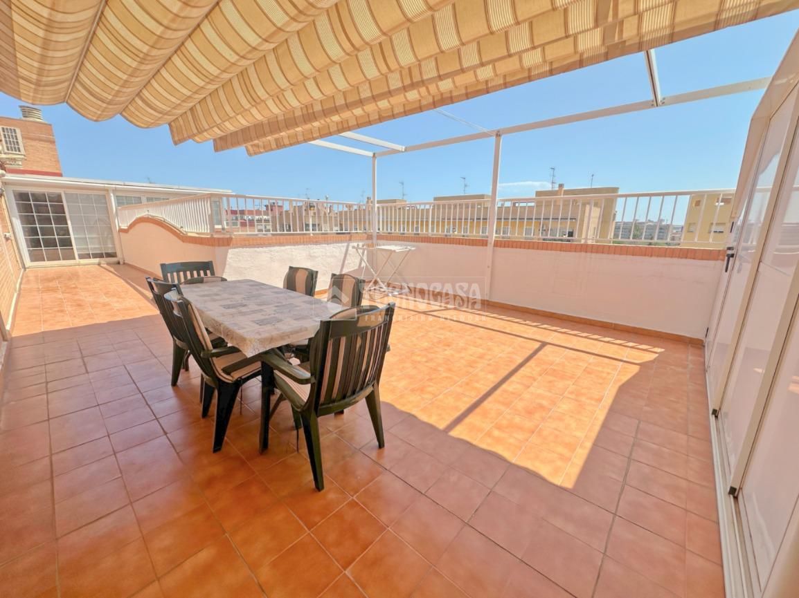 Terrassa de Pis en venda en Sagunto / Sagunt amb Aire condicionat, Calefacció i Terrassa