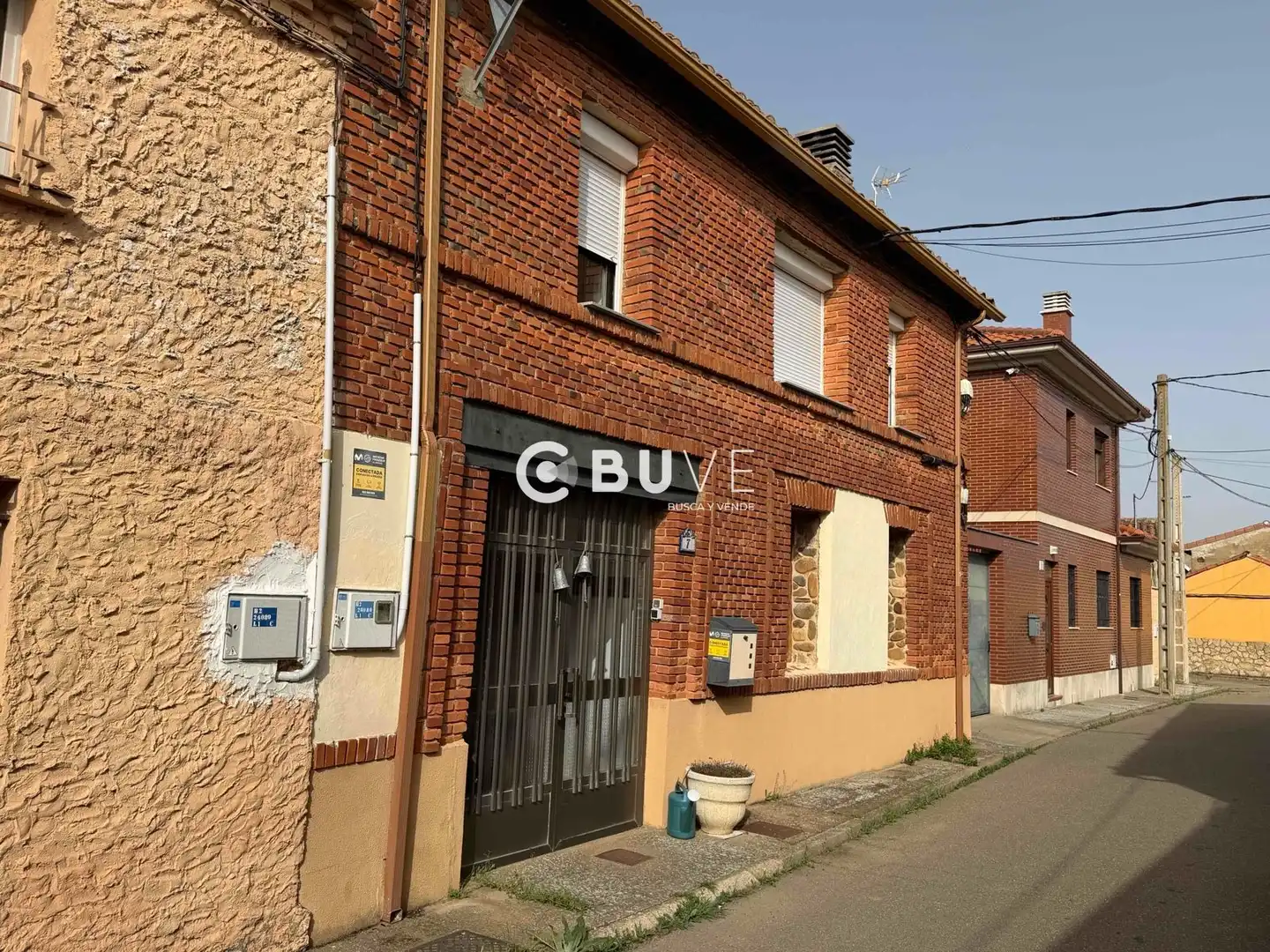 Vista exterior de Casa o xalet en venda en Valdefresno amb Calefacció i Terrassa