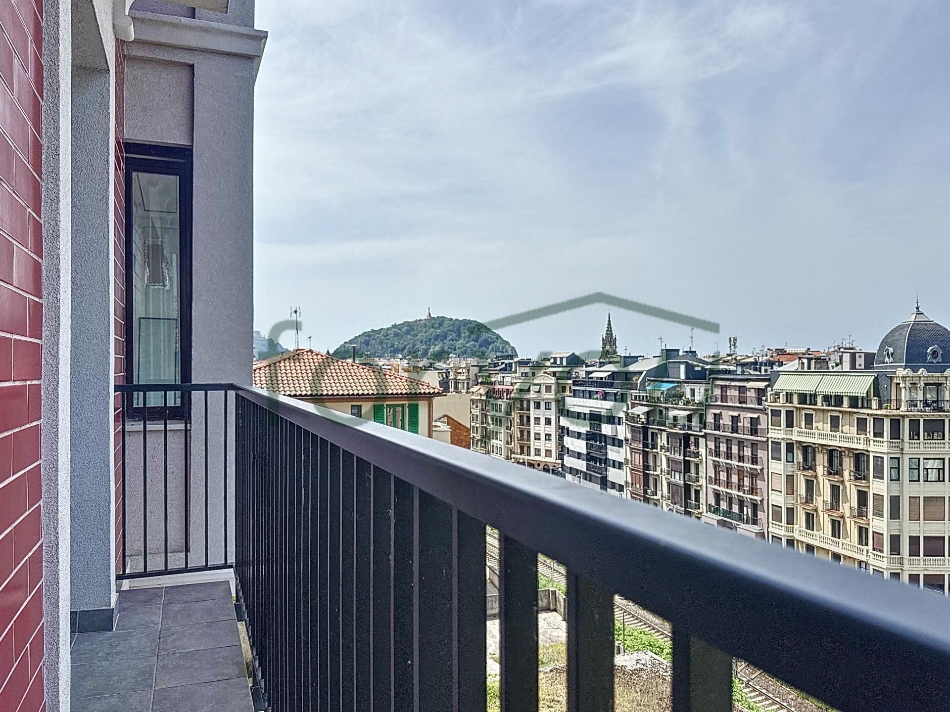 Terraza de Piso en venta en Donostia - San Sebastián  con Calefacción, Terraza y Balcón