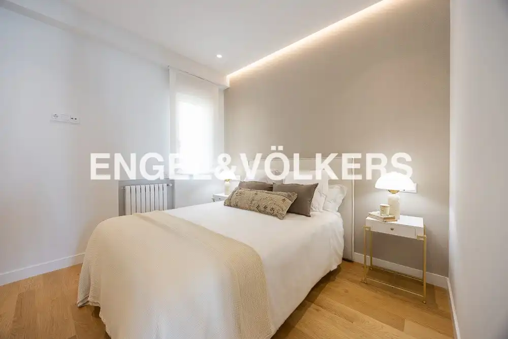 Bedroom of Flat for rent in Barrio de Salamanca