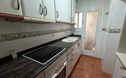 Kitchen of Flat for sale in Santa Coloma de Gramenet