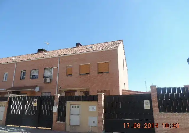 Vista exterior de Piso en venta en Alovera