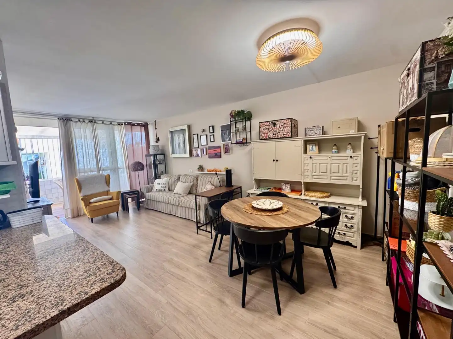 Sala de estar de Piso en venta en Arona con Jardín privado, Terraza y Amueblado