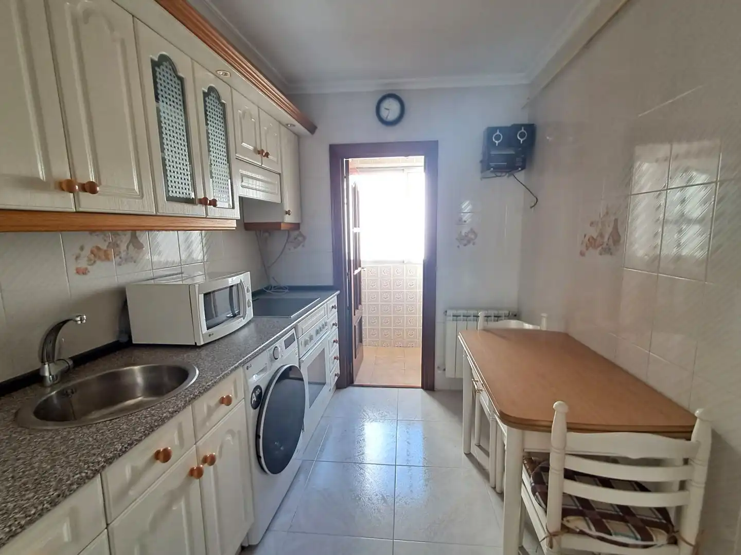 Cocina de Piso en venta en Valladolid con Calefacción, Parquet y Terraza