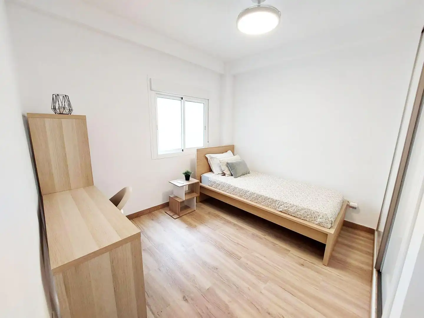 Habitación de Piso en venta en Benalmádena con Aire acondicionado, Terraza y Piscina comunitaria