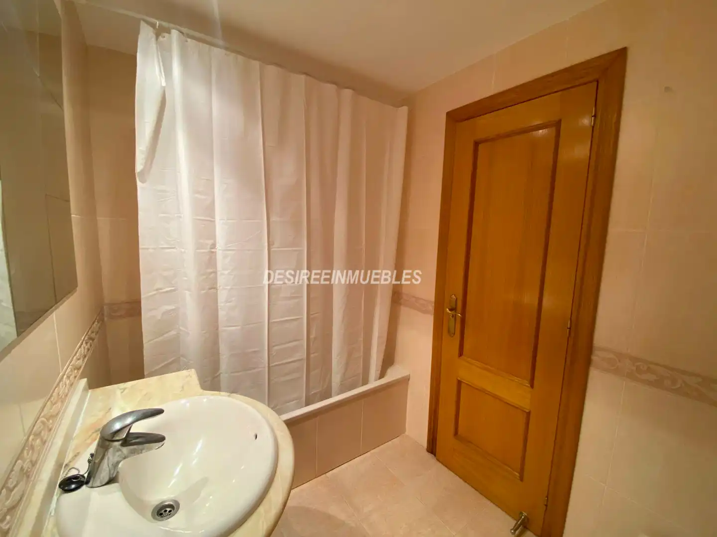 Bedroom of Flat for rent in Valencia  with Air Conditioner, Heating and Terrace