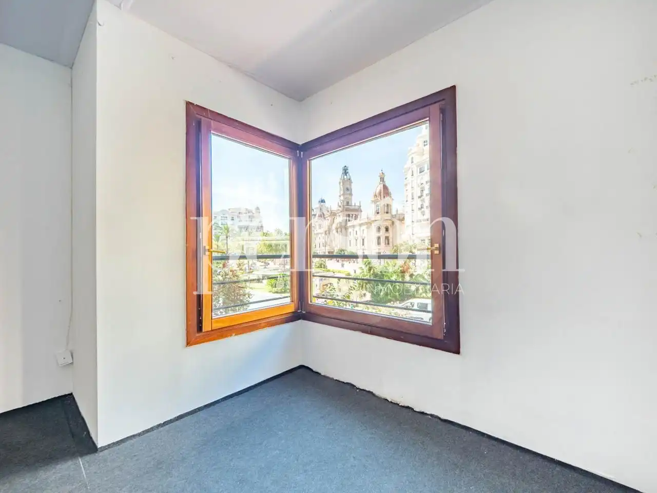 Schlafzimmer von Büro zur Miete in Valencia