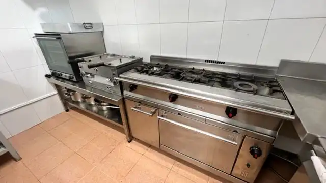Cocina de Local en venta en Torredembarra con Aire acondicionado, Calefacción y Amueblado