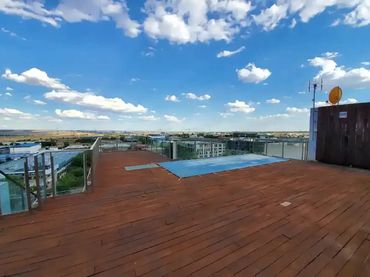 Dúplex con balcón en venta en Paseo de Europa