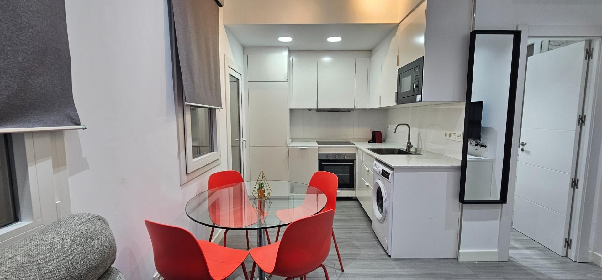 Piso de alquiler en Calle SAN ILDEFONSO, Cortes - Huertas