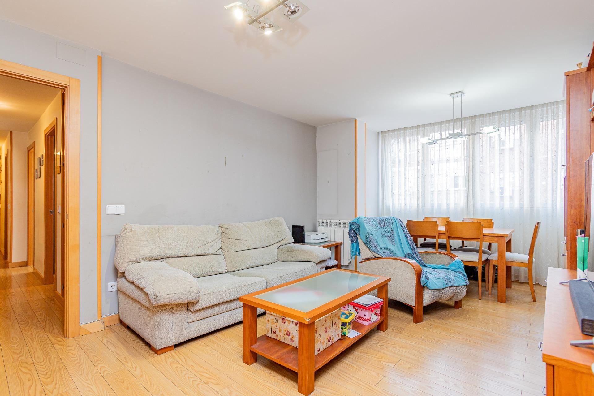 Living room of Flat for sale in  Madrid Capital  with Air Conditioner and Heating