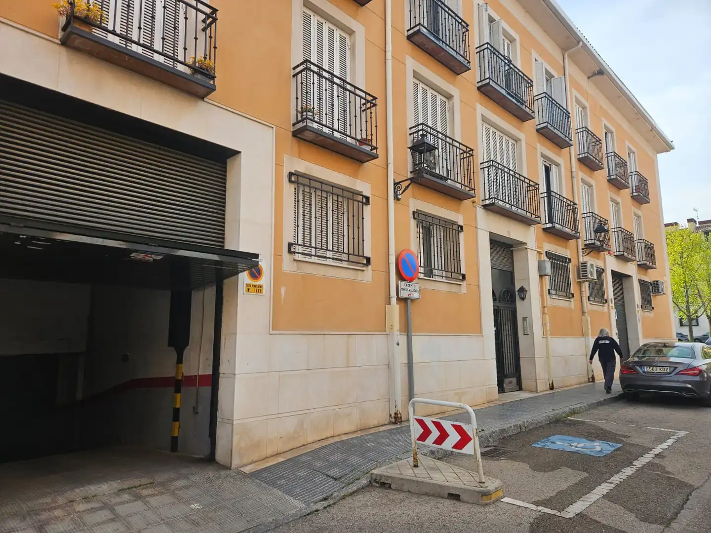Parkplatz von Garage zur Miete in Aranjuez mit Alarm
