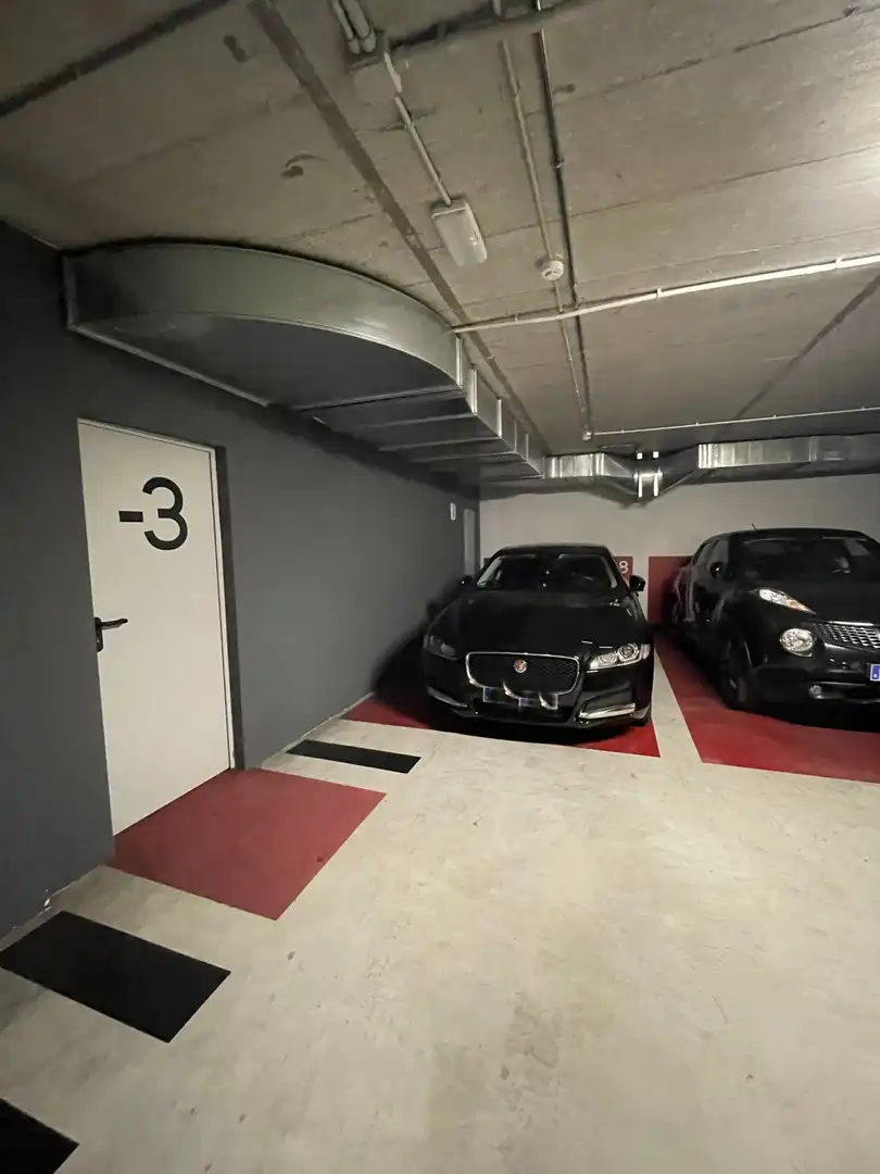 Parkplatz von Wohnung zur Miete in A Coruña Capital  mit Heizung