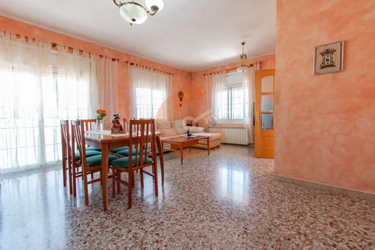 Sala d'estar de Casa o xalet en venda en Santa Oliva amb Jardí privat, Terrassa i Traster