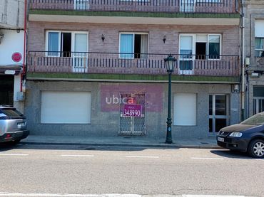 Locale commerciale in affitto a Tui