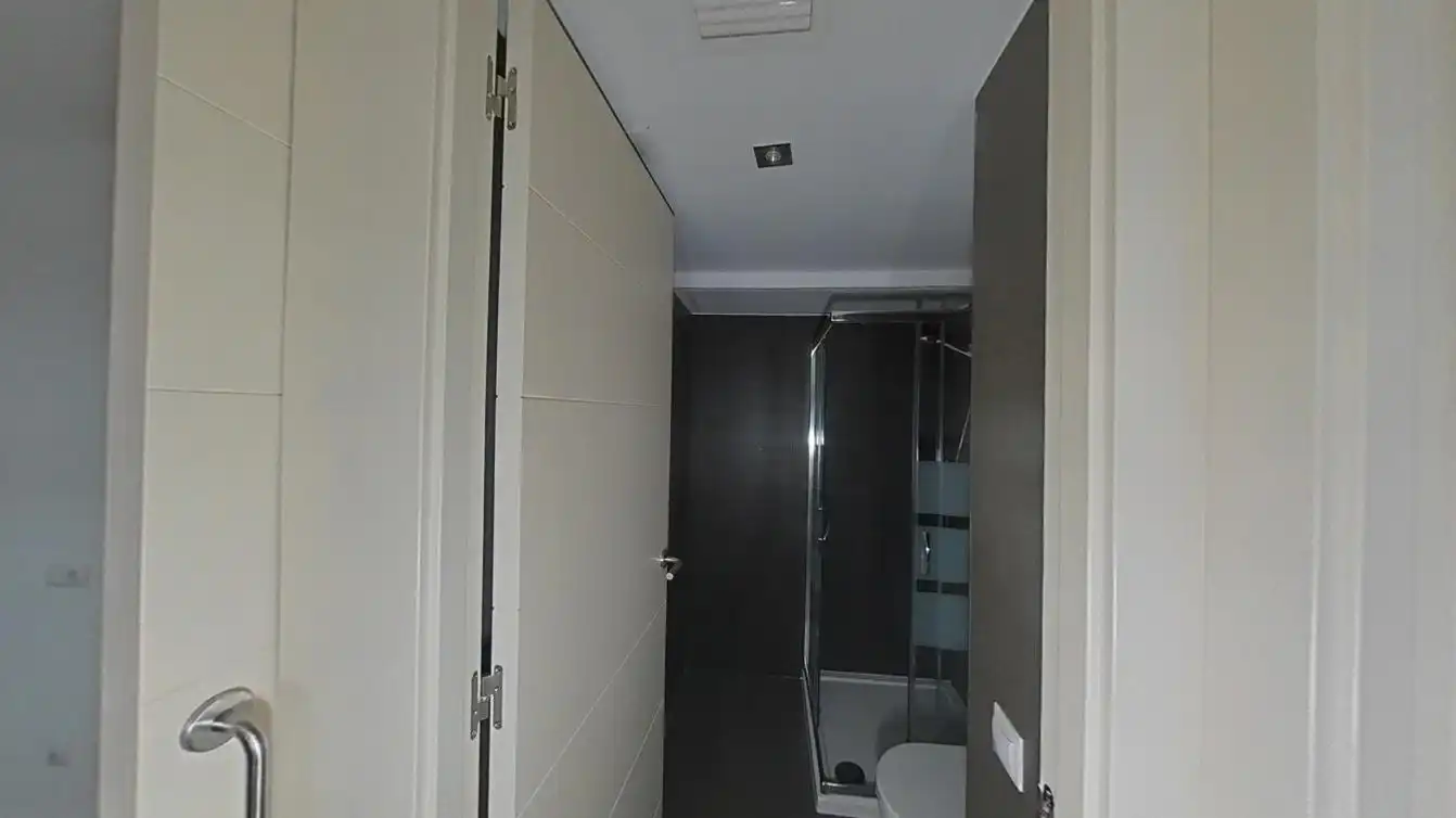 Bany de Pis en venda en Barcelona amb Piscina
