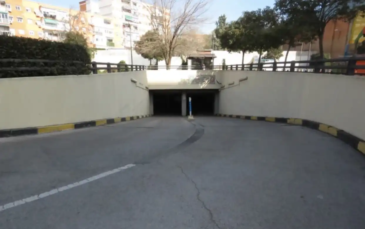 Parking of Garage for rent in Alcorcón