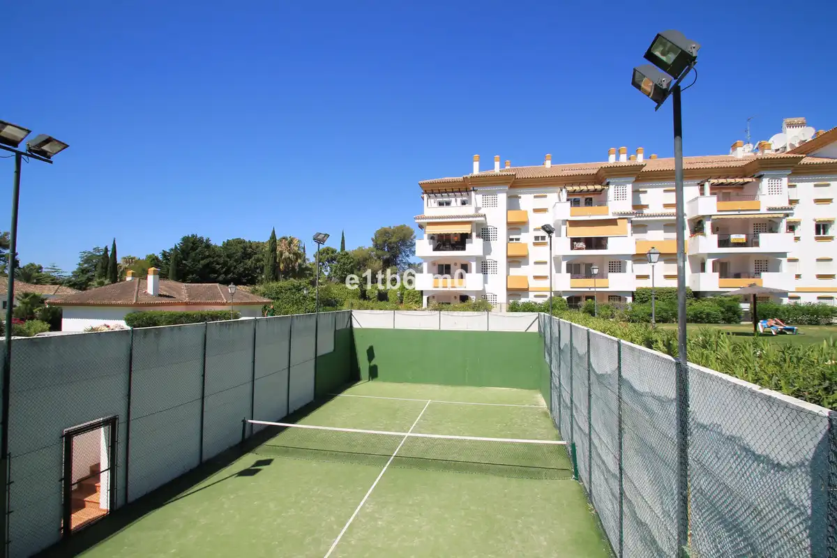 Apartamento con ascensor en venta en Milla de Oro