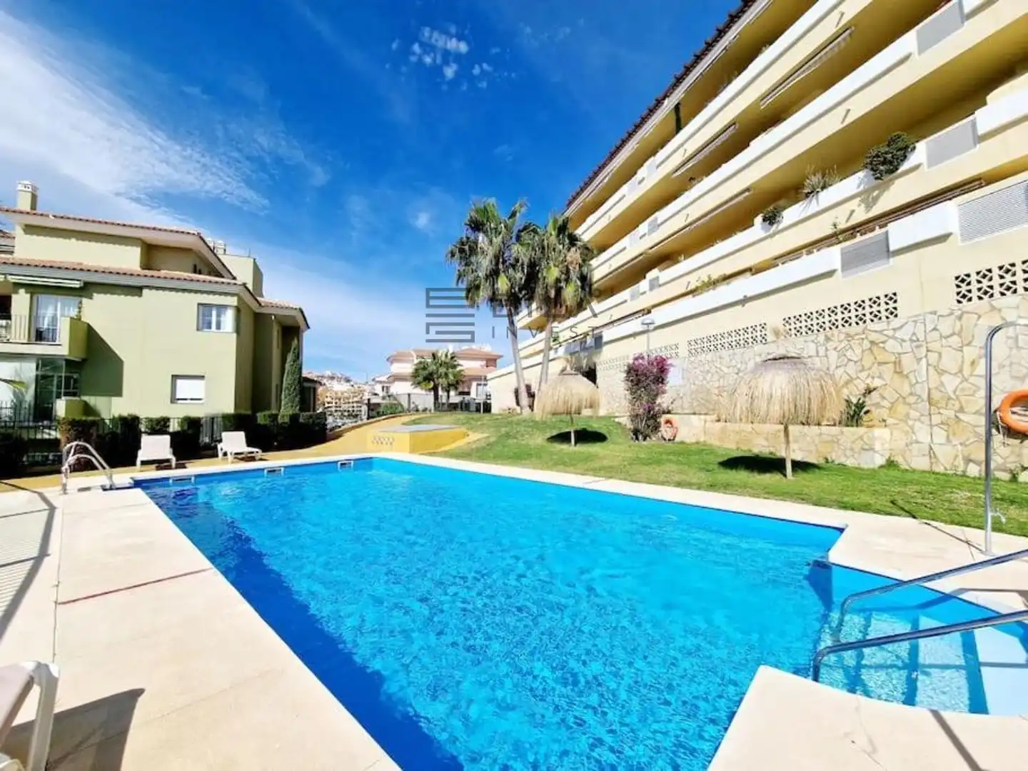 Außenansicht von Wohnung zum Verkauf in Mijas mit Klimaanlage, Terrasse und Abstellraum