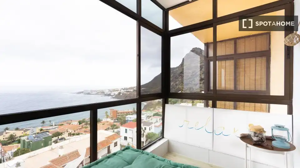 Schlafzimmer von Wohnungen zur untervermieten in San Cristóbal de la Laguna mit Klimaanlage, Terrasse und Möbliert