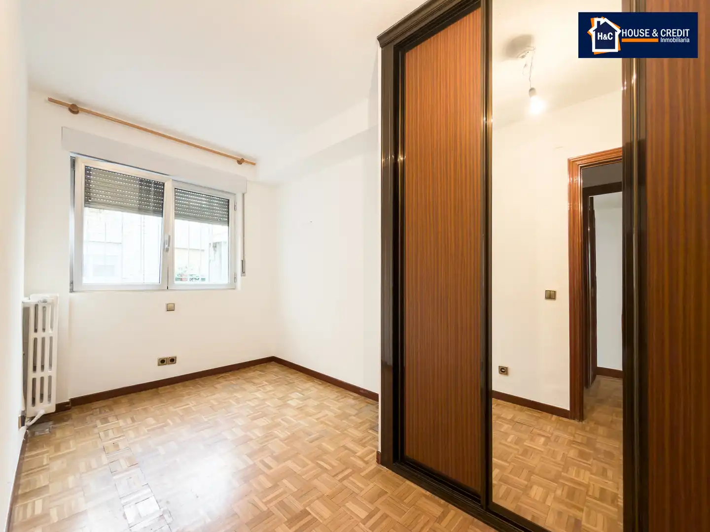 Bedroom of Flat for rent in Madrid  with Air Conditioner, Heating and Parquet flooring