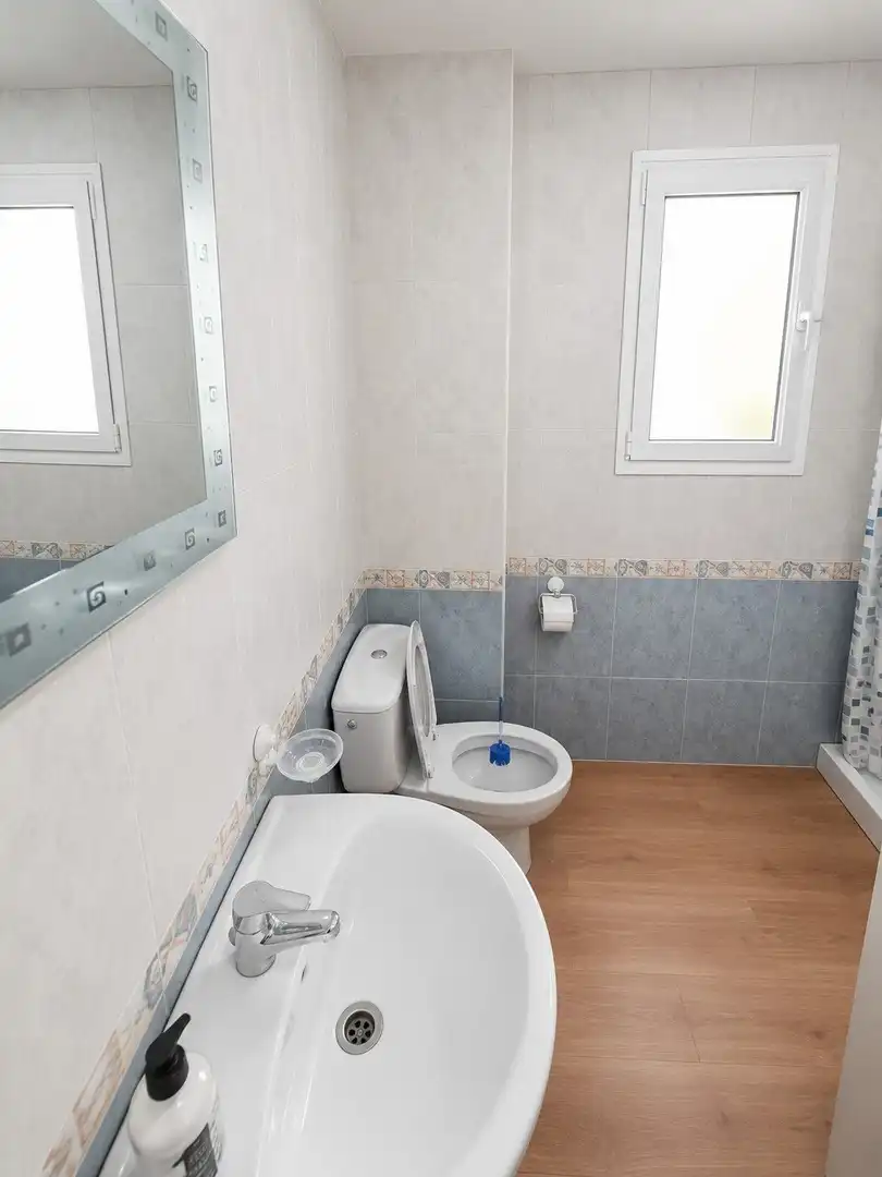 Bathroom of Flat for rent in Binissalem  with Air Conditioner