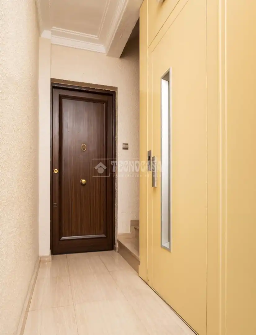 Bedroom of Flat for sale in Zaragoza  with Heating