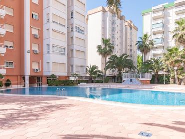 Apartamento con piscina en venta en Playa de Gandia
